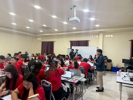 Photo 7: AI for Skills and Productivity Enhancement Training