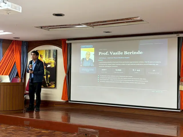 Photo 7: Special Talk: High-Quality Research for International Publication at CRRU