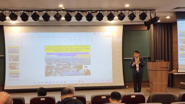 ภาพ 3: การร่วมอบรม Variational Analysis & Optimization 2025 และ IWAM 2025