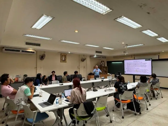 Photo 4: Special Lecture by Prof. Dr. André A. Keller on Advanced Analysis and Optimization