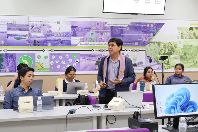 Photo 6: Special Talk: Enhancing Math & Science Capabilities in the AI Era at UP