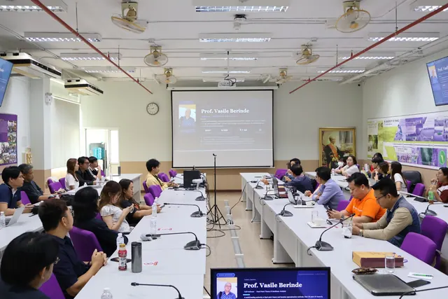 Photo 9: Special Talk: Enhancing Math & Science Capabilities in the AI Era at UP